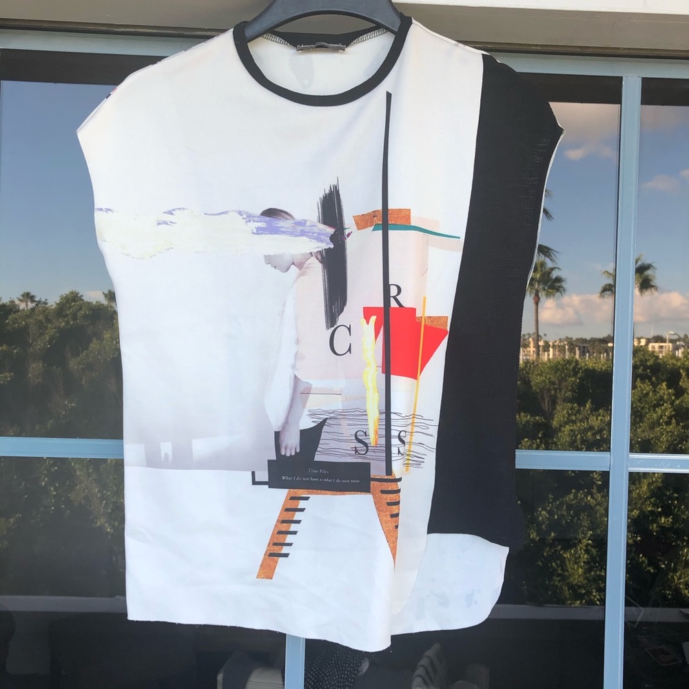 Zara women fashion shirt. Size 26.